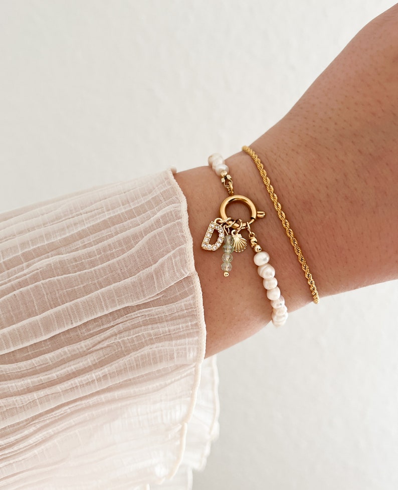 Bracelet de perles d'eau douce, bracelet personnalisé, bracelet initial, bracelet élégant, petit bracelet de perles, bracelet zircone, cadeau pour elle image 3