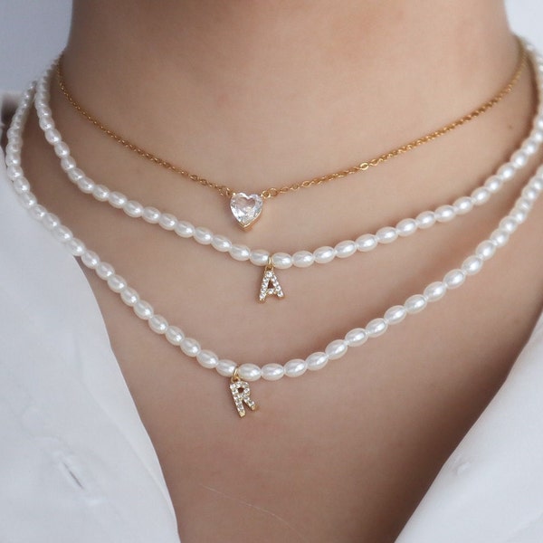Kleine Initial Halskette, benutzerdefinierte Halskette, benutzerdefinierte Initial, personalisierter Buchstabe, Buchstabe Halskette, Buchstabe Perle, Süßwasser Perlenkette