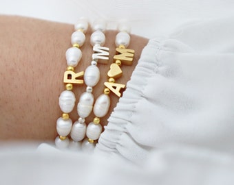 Freshwater Pearl Bracelet, Personalized Bracelet, Initial Bracelet, Stylish Bracelet , Small Beaded Bracelet