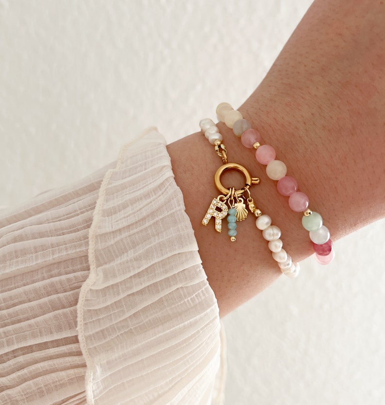 Süßwasserperlenarmband, personalisiertes Armband, Initialarmband, stilvolles Armband, kleines Perlenarmband, Zirkonia-Armband, Geschenk für Sie Bild 9