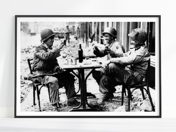 WW2 Print, Vintage WW2 Poster, World War 2 Wall Art, WW2 Wall Art, Solider Poster, Army Print, World War 2 Print, WW2 Gifts, Military Print