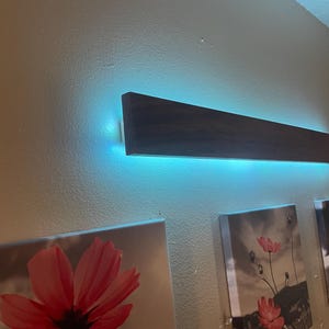 Handcrafted LED Wall Lamp in Poplar Wood – Modern Ambient Lighting