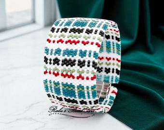 Winter Stripes Peyote Stitch Bracelet Pattern (Digital Download)