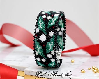 MISTLETOE, even count peyote pattern, Christmas bracelet design, instant download, not a physical bracelet