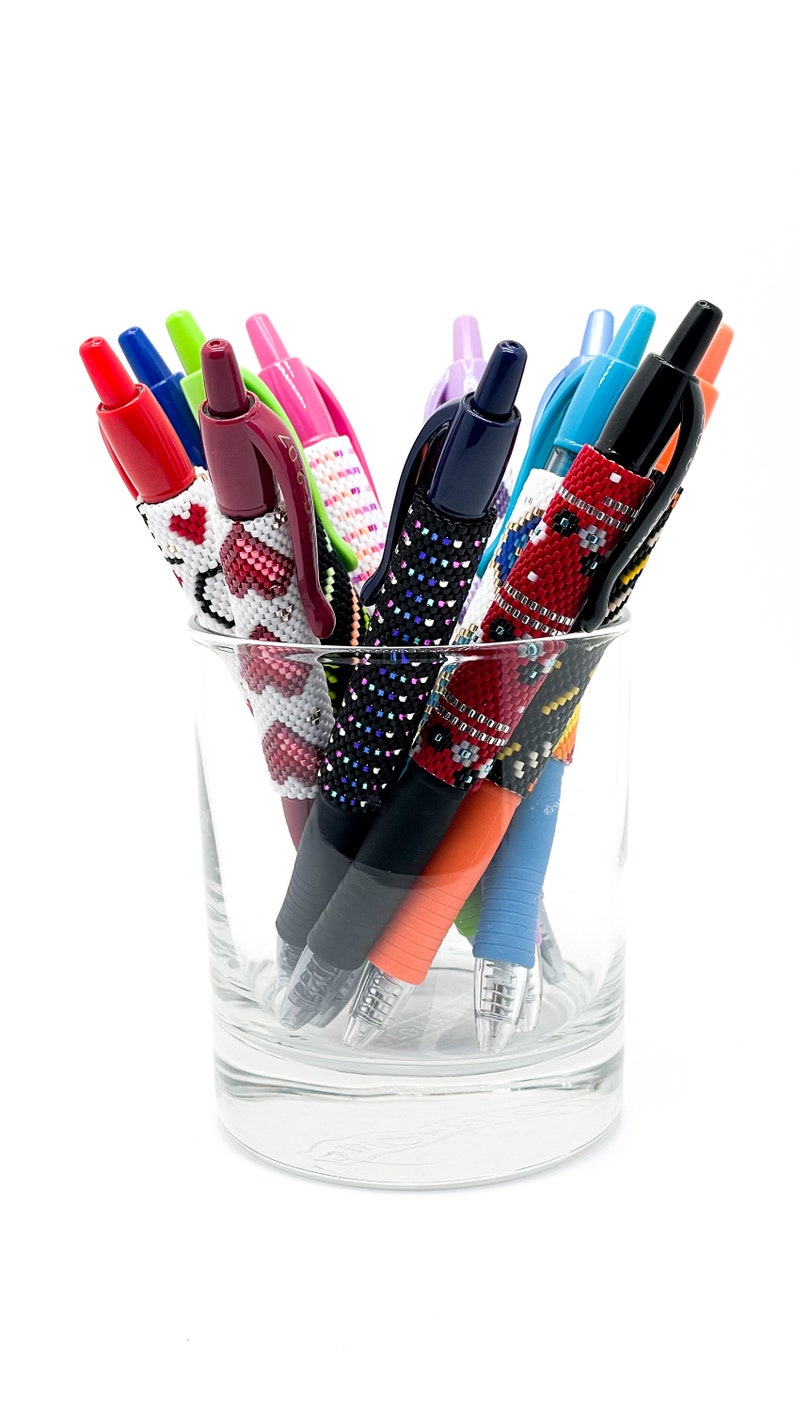 2 pen wraps, PEN WRAP 14, even count peyote pattern, red and purple hearts, not a physical item, instant download zdjęcie 4