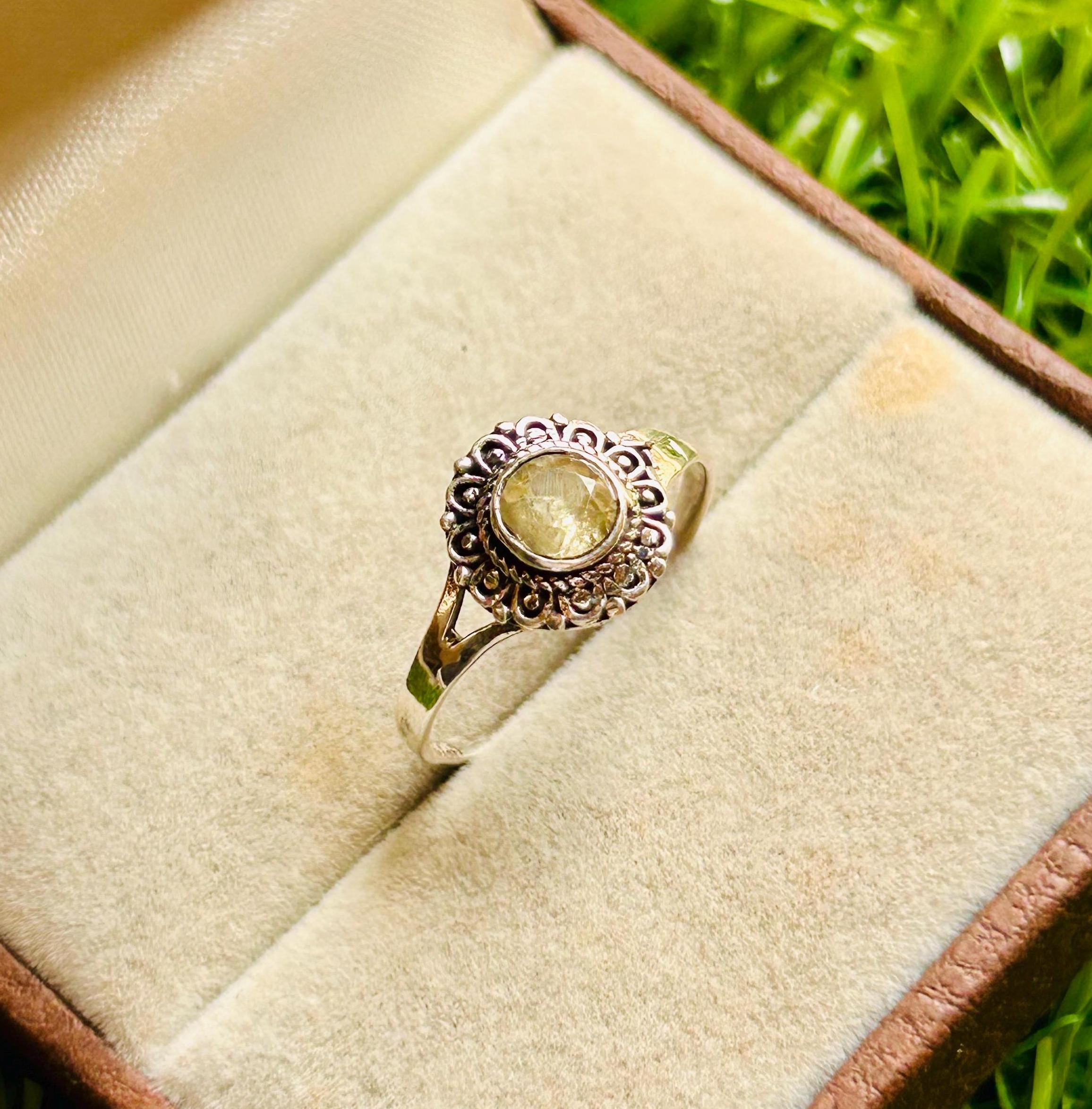 ハンドメイドシトリンリング：925スターリングシルバーの誕生石