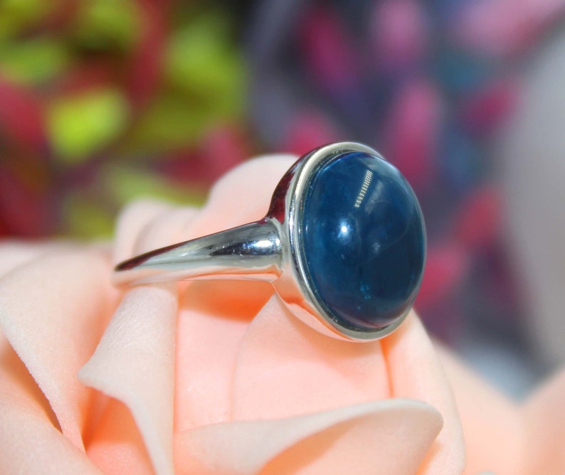 Simple Ring 3.27 Gram Natural Kyanite 10x12mm Cabochon 92.5 Sterling Silver Kyanite Ring Size 7.5 US