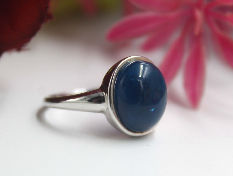 Simple Ring 3.27 Gram Natural Kyanite 10x12mm Cabochon 92.5 Sterling Silver Kyanite Ring Size 7.5 US