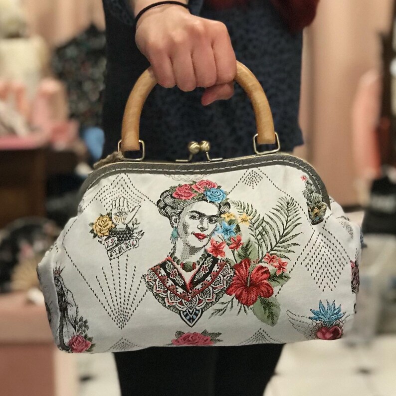 Sac fleuri vintage - Un grand marché