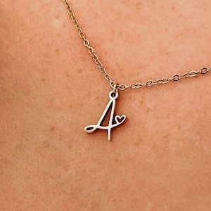 Personalisierte minimalistische Halskette mit Buchstabe | Herz | Namenskette | Gravur | Gold | Silber | Initialen | Geschenk für Sie
