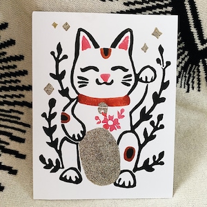 Lucky Cat Originele Linosnede Wenskaart met Glitter Versieringen. Uniek. Gelimiteerde oplage.