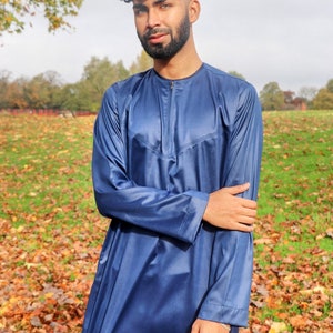 Men's Designer Emirati Omani Shiny Thobe Jubba 4 Colours Navy