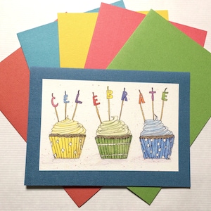 Tarjeta de felicitación de cupcakes, tarjeta dibujada a mano/pintada a mano, cualquier ocasión de celebración, tarjeta en blanco, tarjeta de cumpleaños, tarjeta de aniversario, tarjeta de graduación
