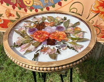 CUSTOM* Floral Wooden Beaded Side Table ,Bouquet preservation,Wedding flower, resin side table with dried flowers,Resin table with flowers