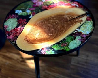 PREMADE* ALOHA Metal Rimmed Epoxy Side Table Made with real Floral from the state of Hawaii | resin side table with dried flower|