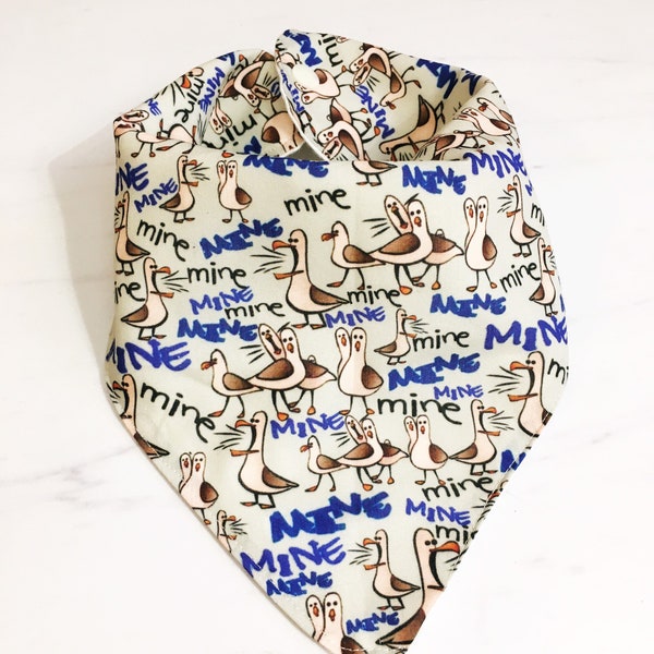 Mine mine mine Bandana Bib -  Modern Baby gift, Baby bandana bib, unisex bib ,Finding Dory - Funny baby gifts - finding nemo