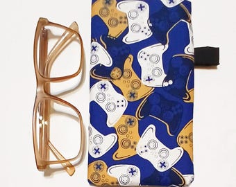 Video Gamer, Boys Gaming Eyeglass case, Soft Fabric Sunglass case, soft padded pouch. Free shipping!