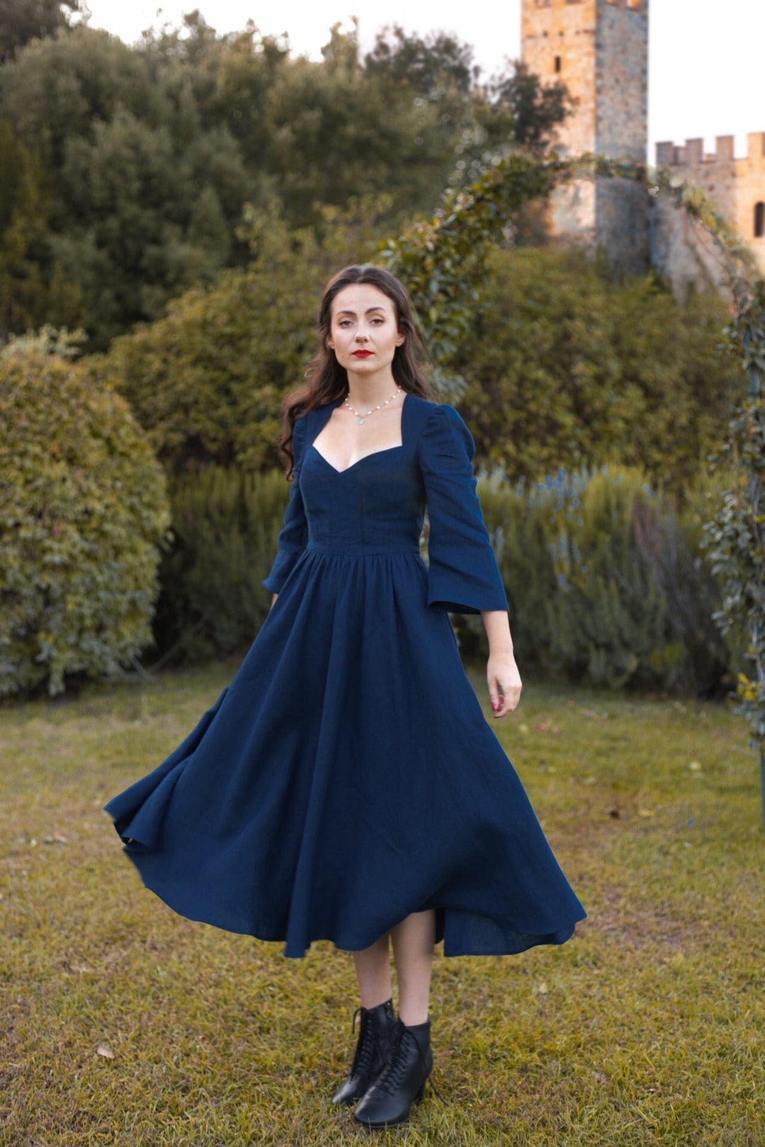 sweetheart midi dress Vesper Women's Sweetheart Bodycon Midi Dress in Navy