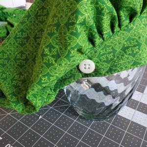St. Patrick Celtic bouffant w buttons n toggle