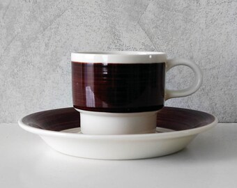 Finnish Arabia factory's Inari cup and saucer, Göran Bäck