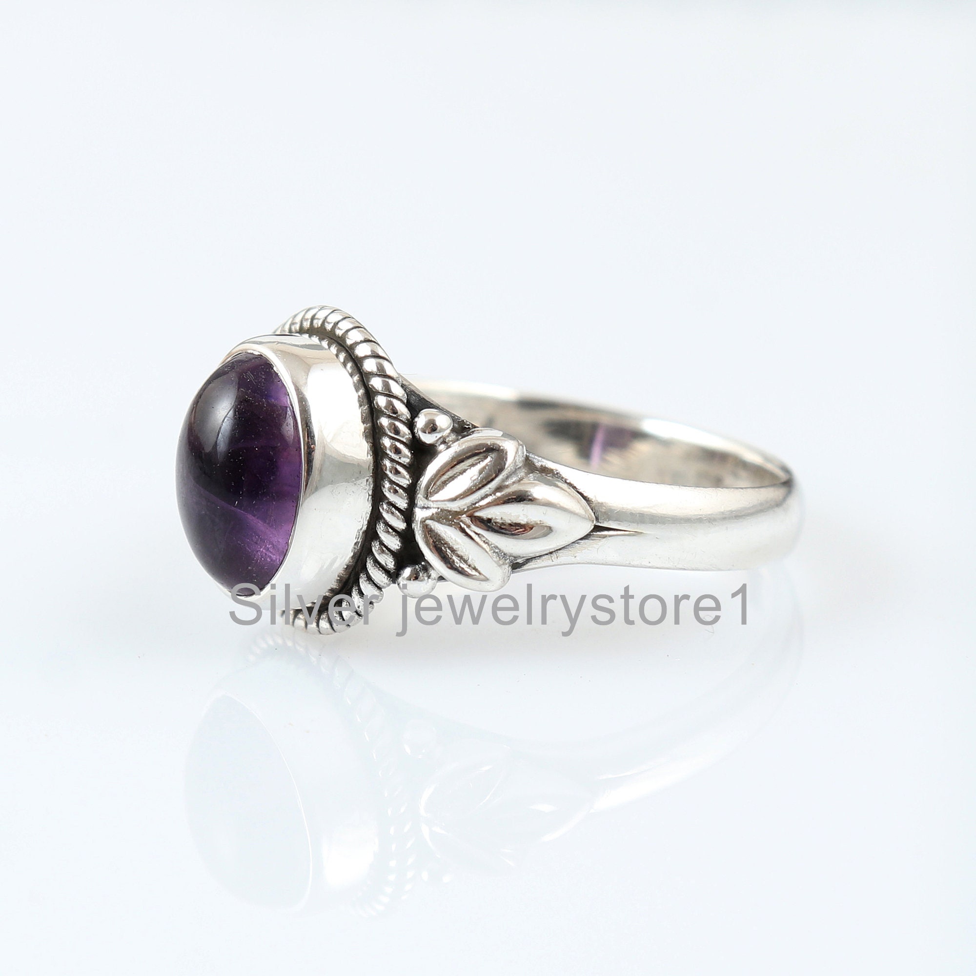 Oval Amethyst Vintage Ring - 925 Sterling Silver Boho Chic Jewelry For Women (Size 9) - View #4