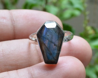 Coffin Labradorite Ring: Handmade 925 Sterling Silver Gemstone