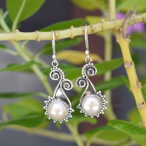 Brincos pendentes de pérola de água doce: prata esterlina, redondos de 10 mm