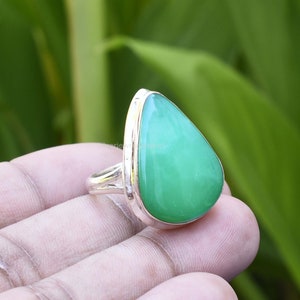 Handmade Pear Chrysoprase Ring: 925 Sterling Silver, US Size 9