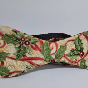 Holly Day Bowtie & Pocket Square