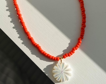 Red Beaded Necklace with Daisy Pendant, Handmade Seed Bead Necklace with Mother of Pearl, Adjustable Necklace