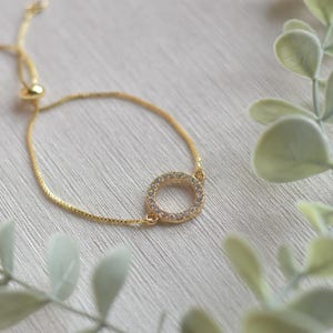 Gold Circle Charm Slider Bracelet, Minimalist Adjustable Bracelet with Diamanté Ends, Elegant Everyday, Wedding Jewellery, Gift for Her