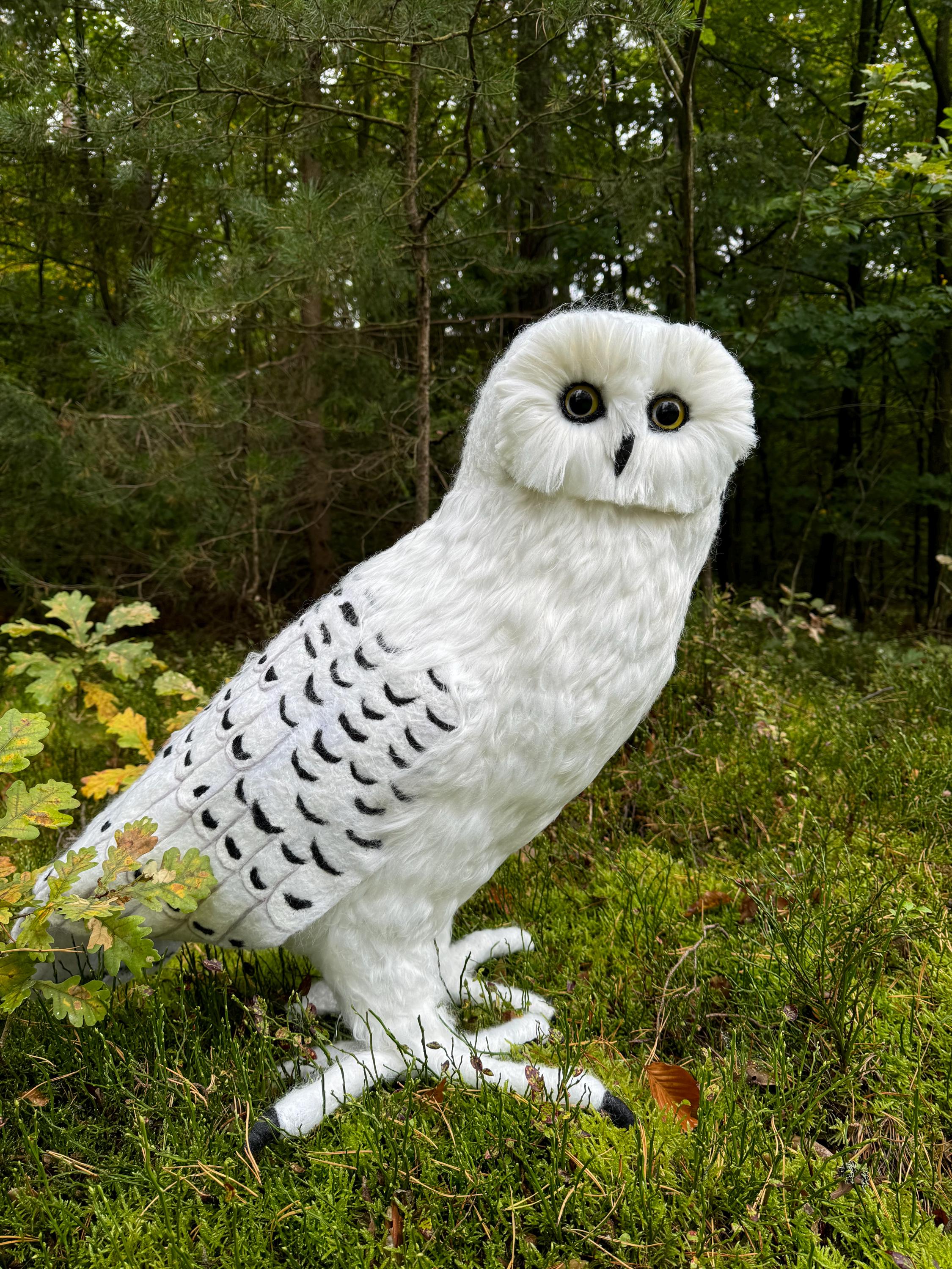 巨大な等身大のシロフクロウ、リアルなフクロウの写真用小道具