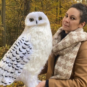 Huge lifesize Snow Owl, Realistic Owl Photo prop, Hedwig toy, Woodland Decor, Owl Themed Gift, Collectible Owl, White Owl sculpture.