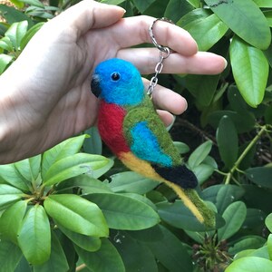 Porte-clés portrait d&#39;animal de compagnie/Porte-clés oiseau de compagnie/Porte-clés perroquet/Porte-clés figurine perroquet/Poitrine écarlate/Perroquet OOAK/Neophema wonderfula