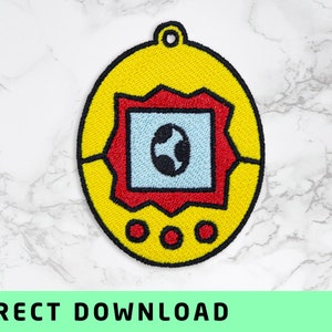 Könnte beinhalten: Gestickter Aufnäher mit einem gelben ovalen Design, einem roten und schwarzen Rand und einem hellblauen Quadrat in der Mitte mit einer schwarz-weißen Ei-Grafik. Der Aufnäher hat oben eine kleine Schlaufe. Der Text "DIRECT DOWNLOAD" steht unten.