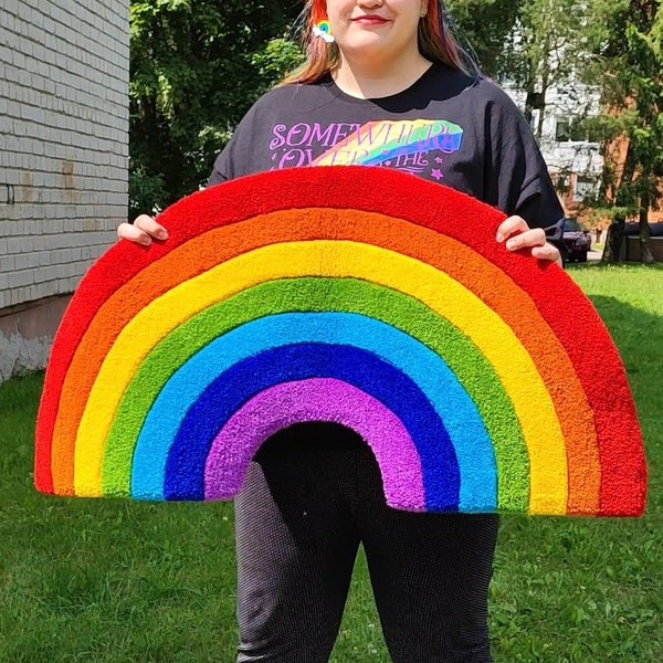 Handmade Rainbow Rug, Hand Tufted Rug, Colorful Home Decor, Birthday Gift, Rainbow Shaped Rug, Rainbow Home Decor