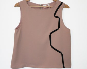 Box style tank top vest in a relaxed fit, taupe nude colour with graphic detailing