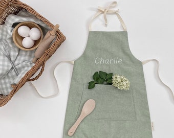 Personalized APRON for child with first name - GREEN