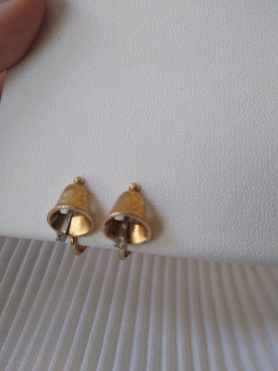 Vintage Avon Bell Clip Earrings Articulated Moving