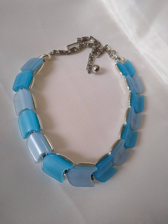 Vintage Lisner Blue Thermoset Choker Adjustable Ne