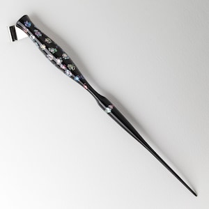 Bloemen van ebbenhout en schelpen - pennenhouder - schuine flens