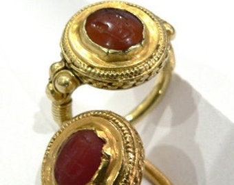 Gold intaglio Roman ring