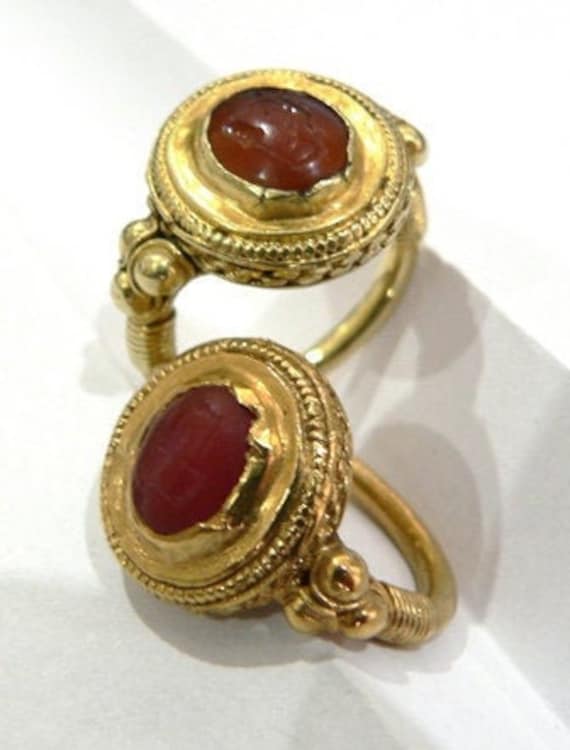 Gold intaglio Roman ring