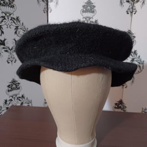 Felted wool Tudor cap in black