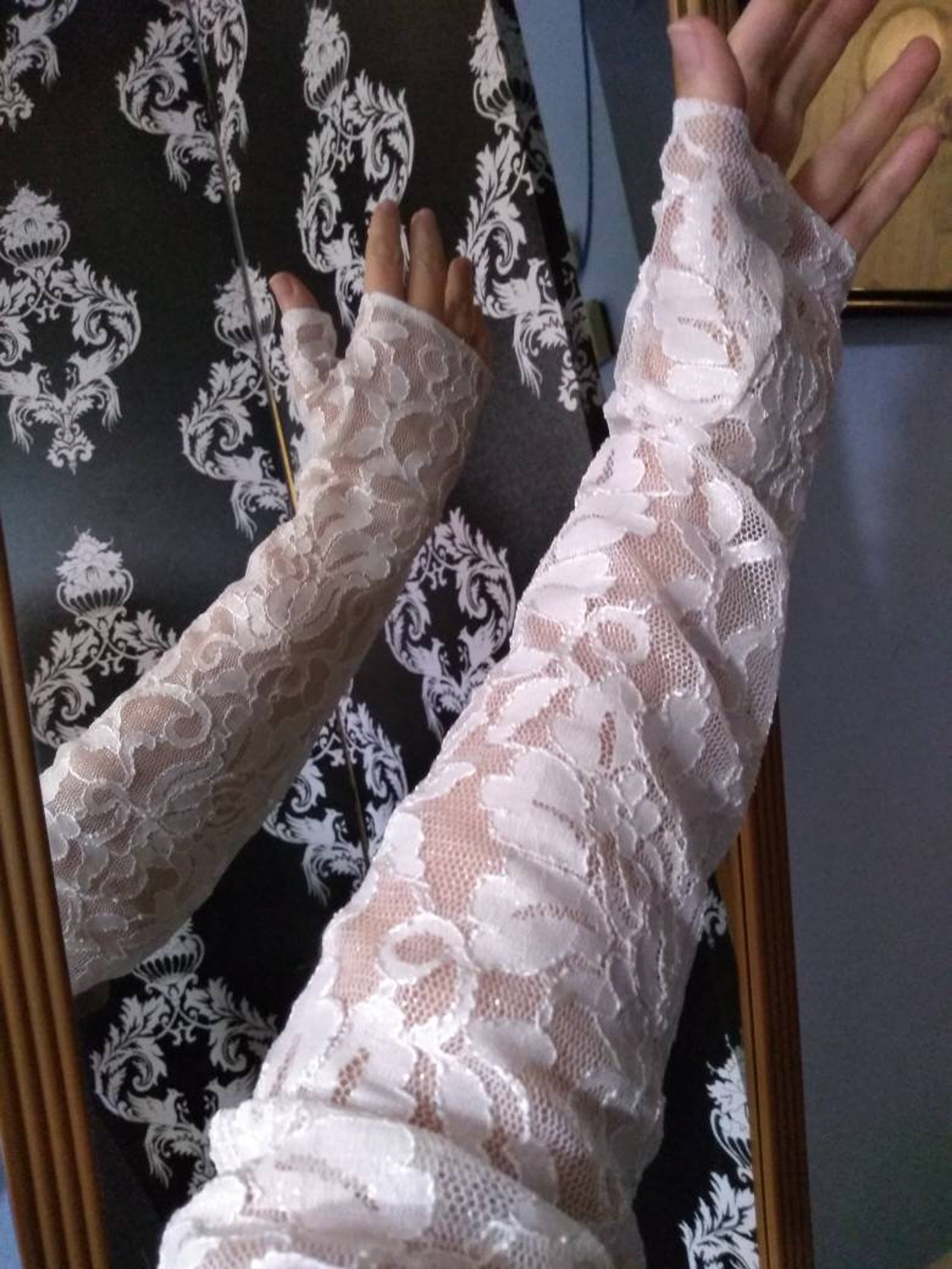 Lacy white fingerless evening gloves | Etsy