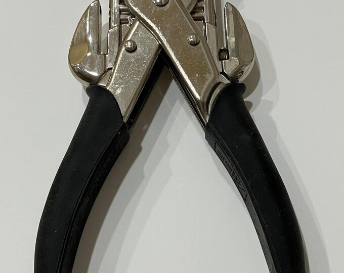 Stampin up CROP A DILE Hole Punch and Eyelet Setter Gently Used Free