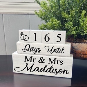 Wedding Countdown Blocks - Personalized Mr and Mrs Countdown Blocks - Weeks/Days Until Marriage Custom Countdown Blocks - Engagement Gift