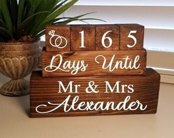 Wedding Countdown Blocks - Personalized Mr and Mrs Countdown Blocks - Weeks/Days Until Marriage Custom Countdown Blocks - Engagement Gift