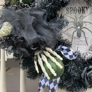 24 Black and green Halloween Wreath Door Decoration image 5