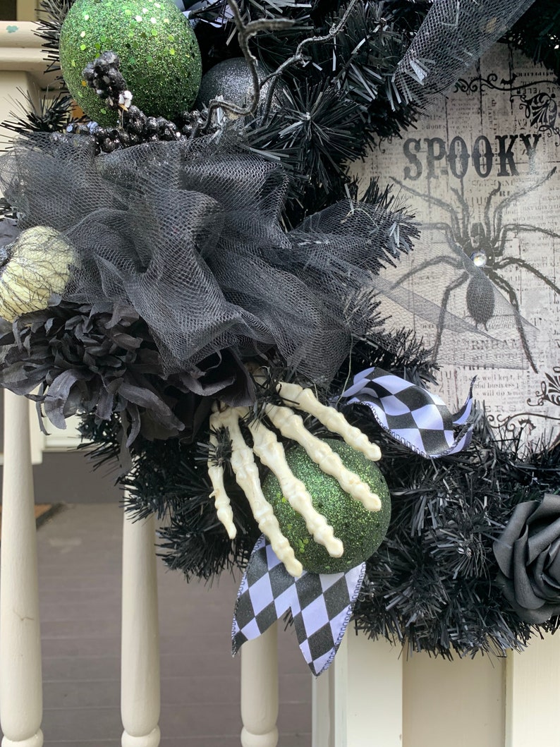 24 Black and green Halloween Wreath Door Decoration image 5